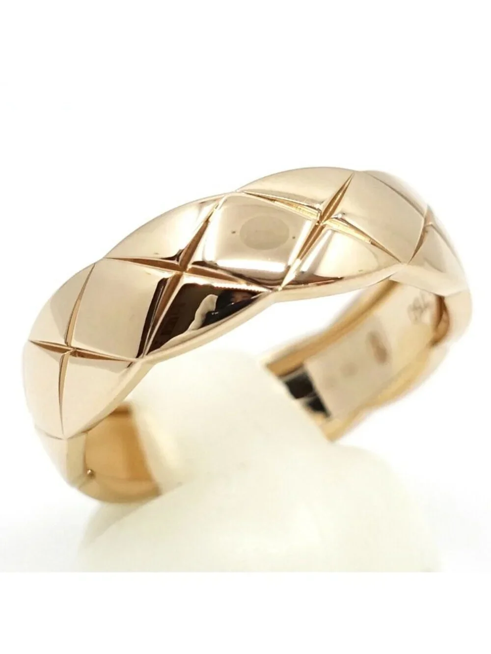 Chanel 18k Pink Gold Coco Crush Ring Medium Model Beige